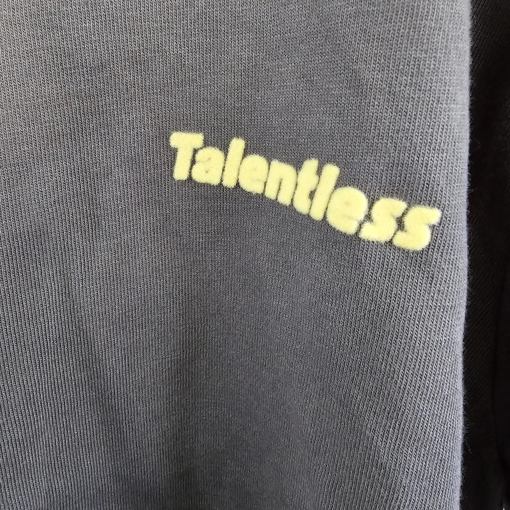 TALENTLESS crop top - Picture 8 of 10